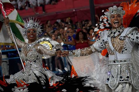 How Samba Brings People Together: A Celebration of Unity and Joy through Dance